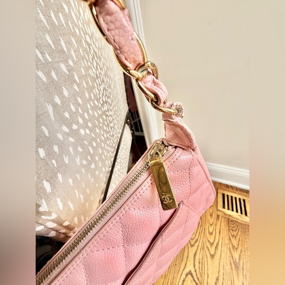 Chanel Pink Caviar Leather Shoulder Bag - Picture 6 of 10